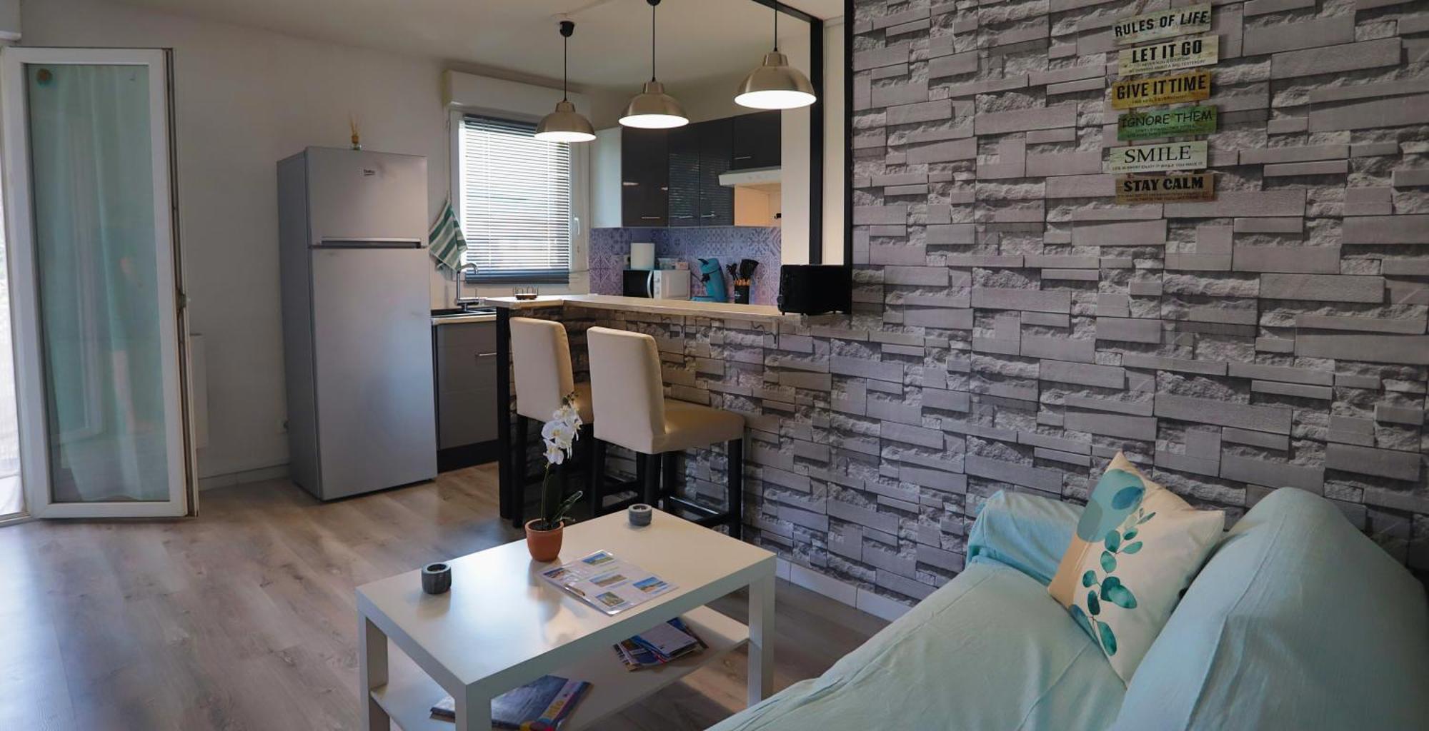 Appart T2 Dans Residence Calme Parking Prive Gratuit Miramas Extérieur photo